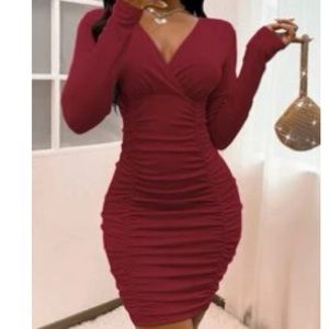 Vneck runched body con dress
